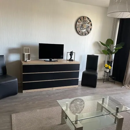 Proche Commerce Et Universite 3 * Brest